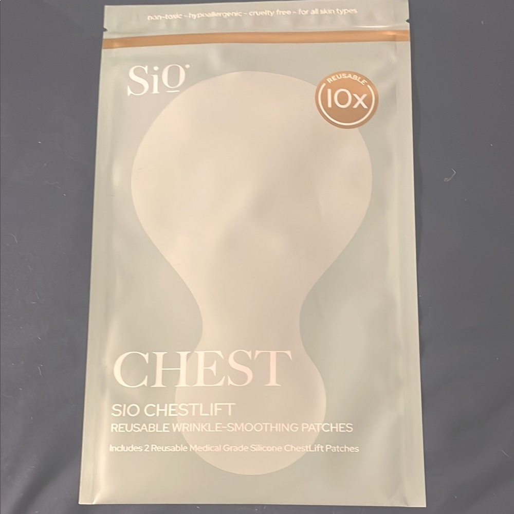 SiO ChestLift Reusable Patches
Never been used-
Men & Women ☮️
